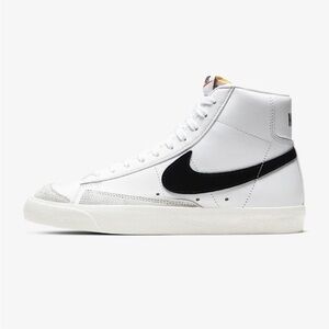 Nike Blazer Mid ‘77  Vintage High Top White with Black Swoosh